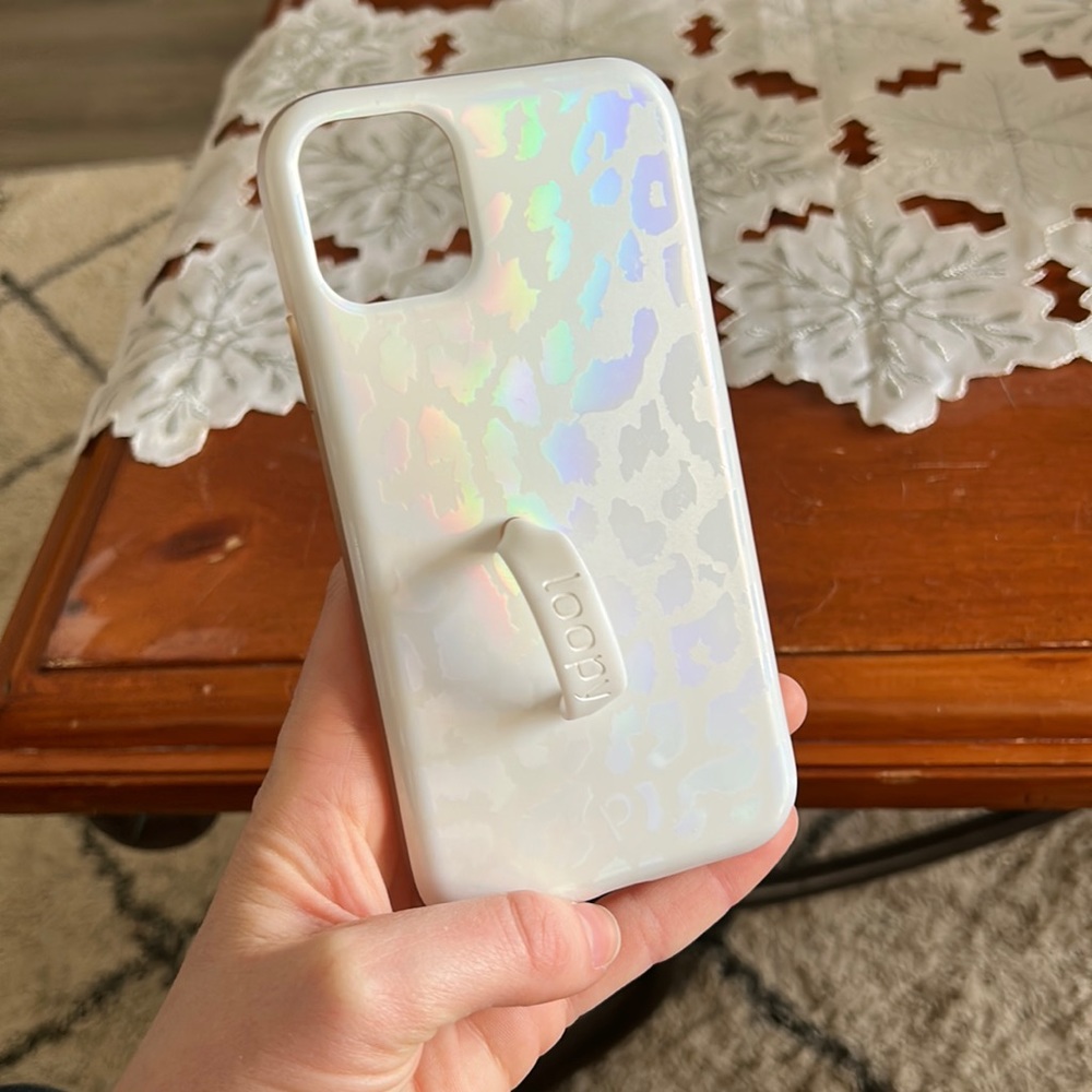 iPhone 11 Leopard Loopy